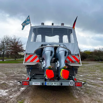 Boot Rückseite bearbeitet.jpg