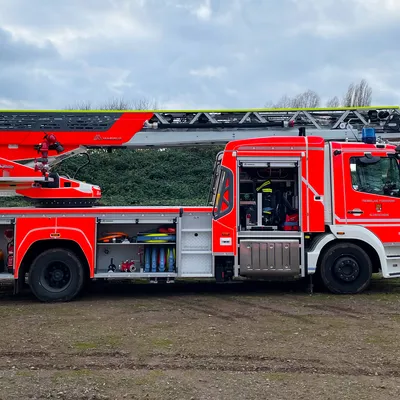 DLK rechts bearbeitet.jpg